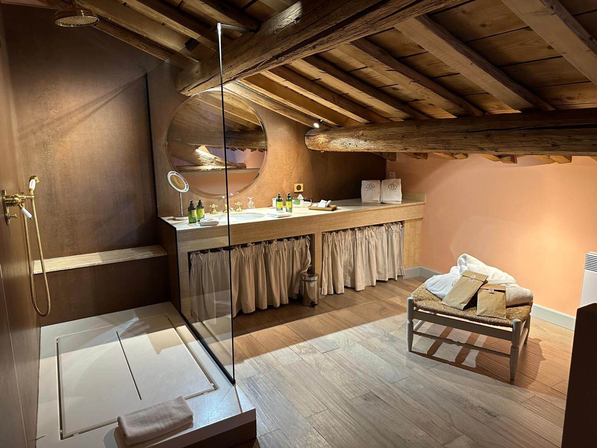 Le Mas De Peint - Hotel Et Restaurant Arles Dış mekan fotoğraf
