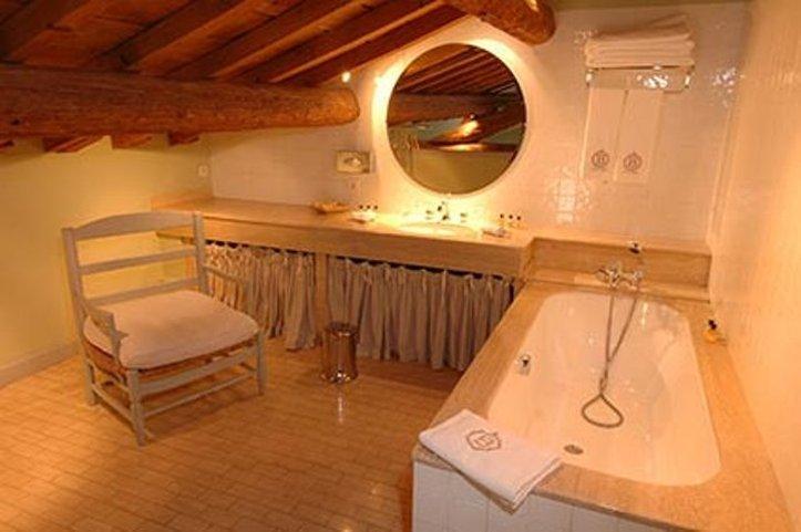 Le Mas De Peint - Hotel Et Restaurant Arles Dış mekan fotoğraf