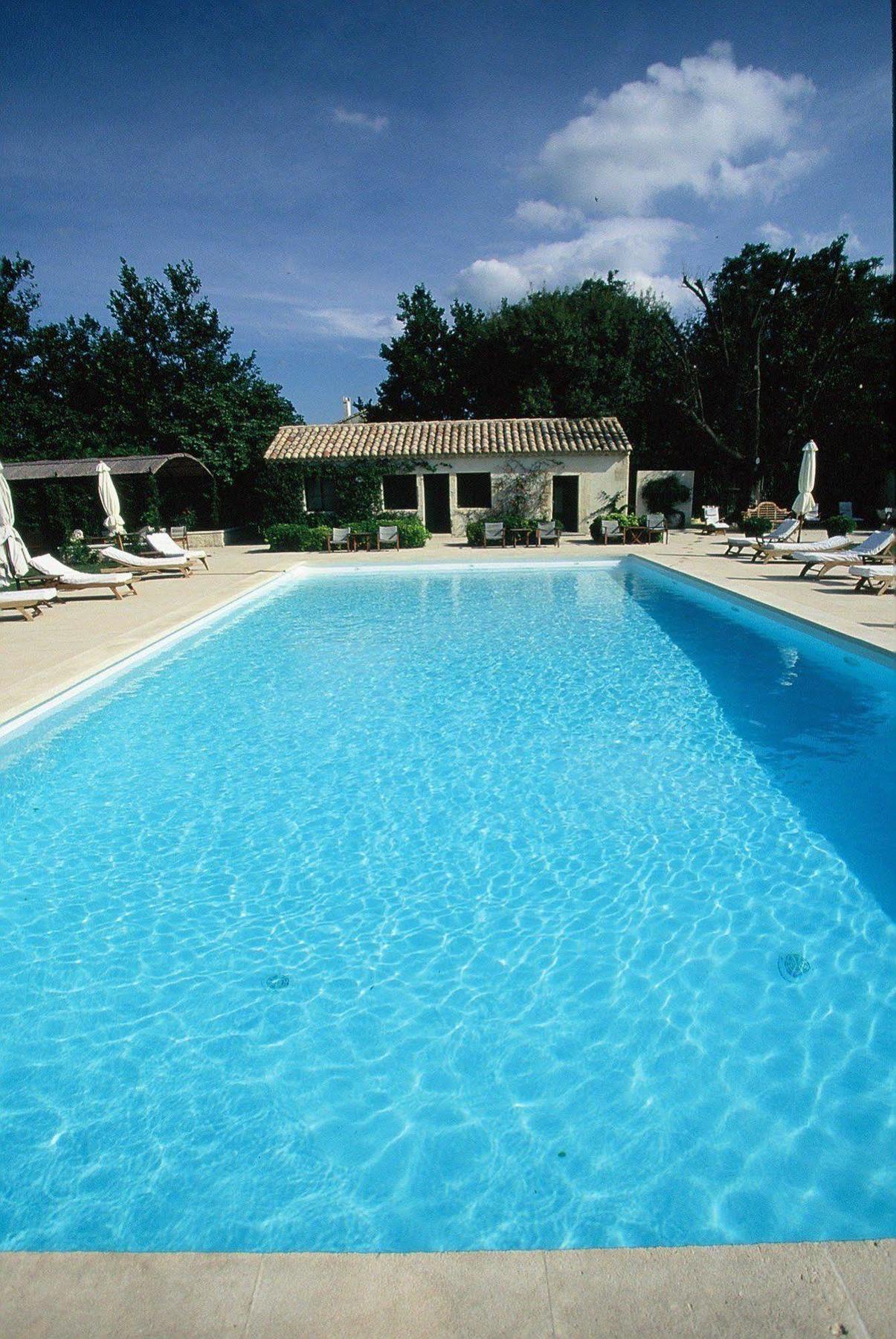 Le Mas De Peint - Hotel Et Restaurant Arles Dış mekan fotoğraf